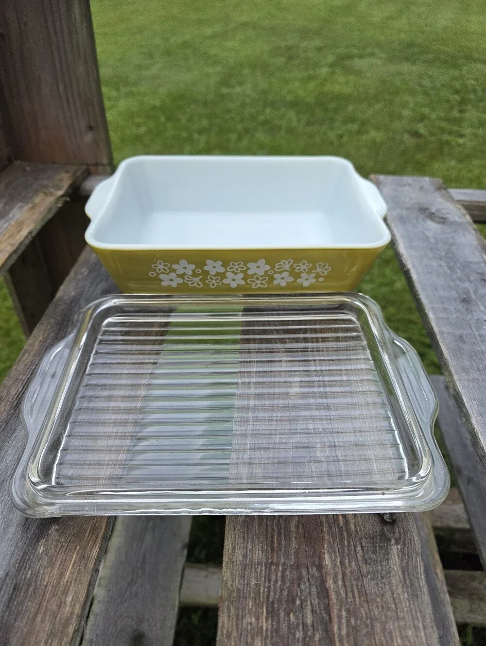 Vintage Pyrex Spring Blossom 0502 Refrigerator Dish 1 1/2 quart w/ Lid 2pc